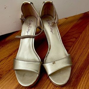 Lilly Pulitzer wedge sandals in good condition! Wore once for my wedding!